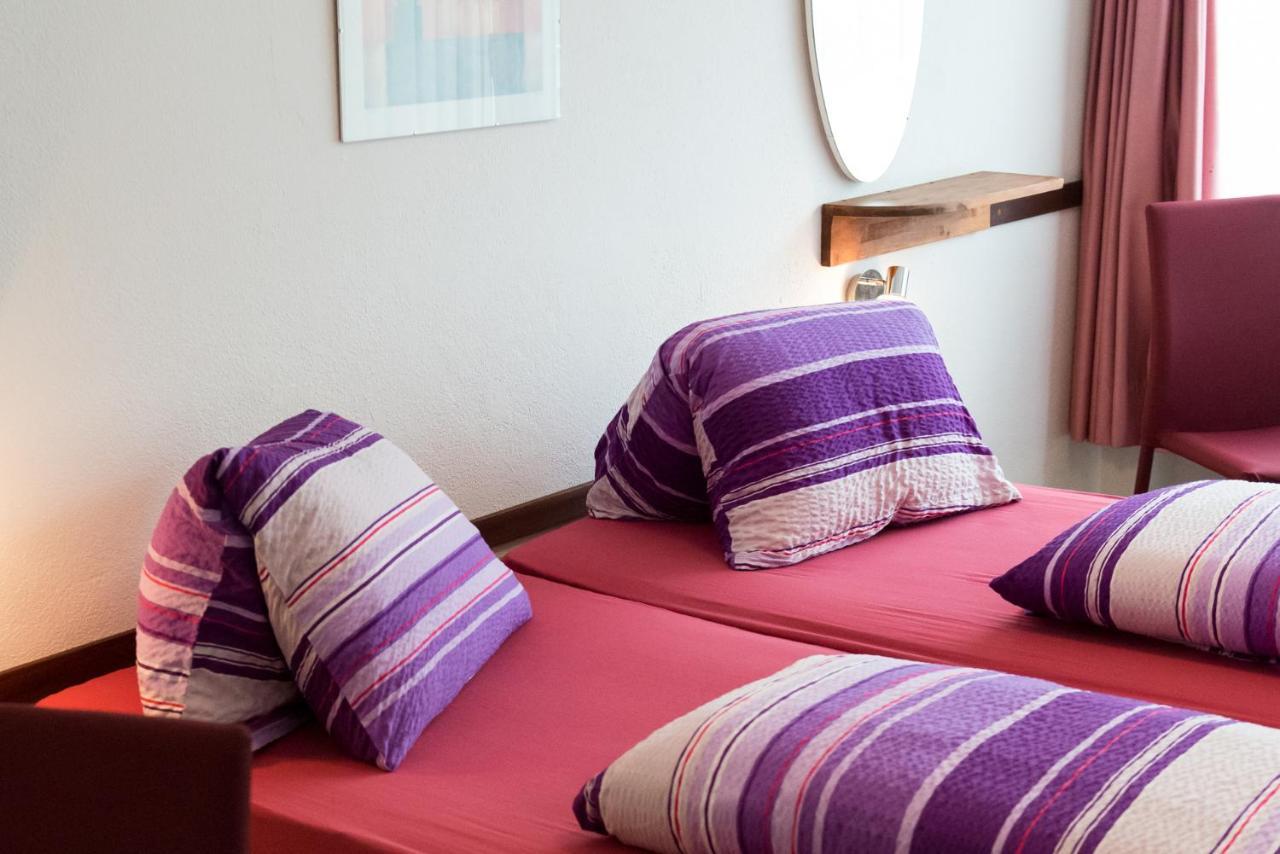 Du Pont Guest house